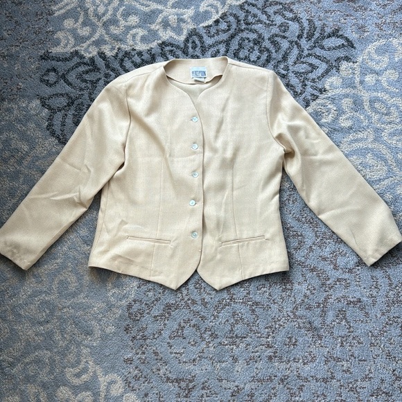 Vintage Perception Pantsuit Cream 16 - Picture 2 of 12